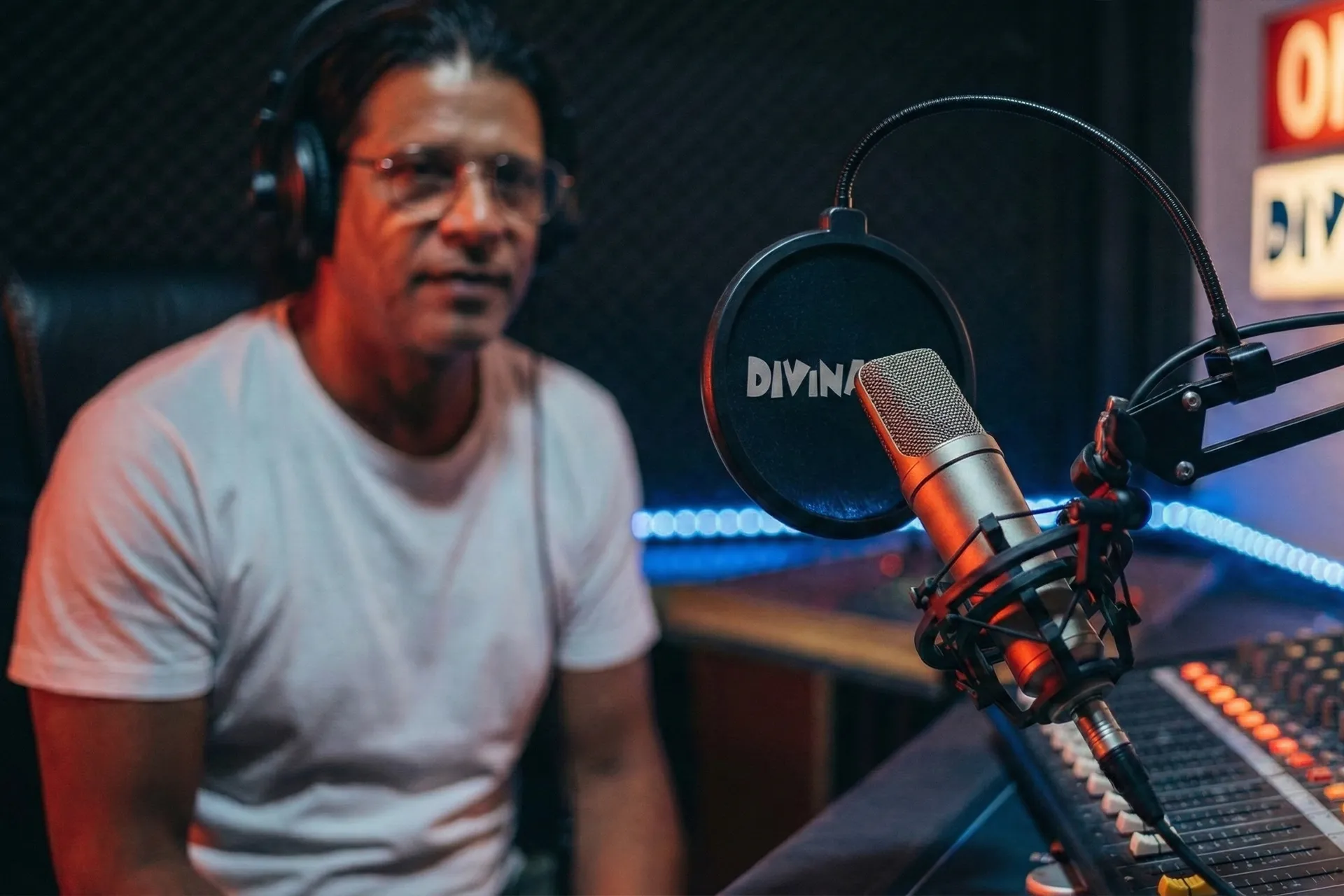 Radio Divina FM Studio